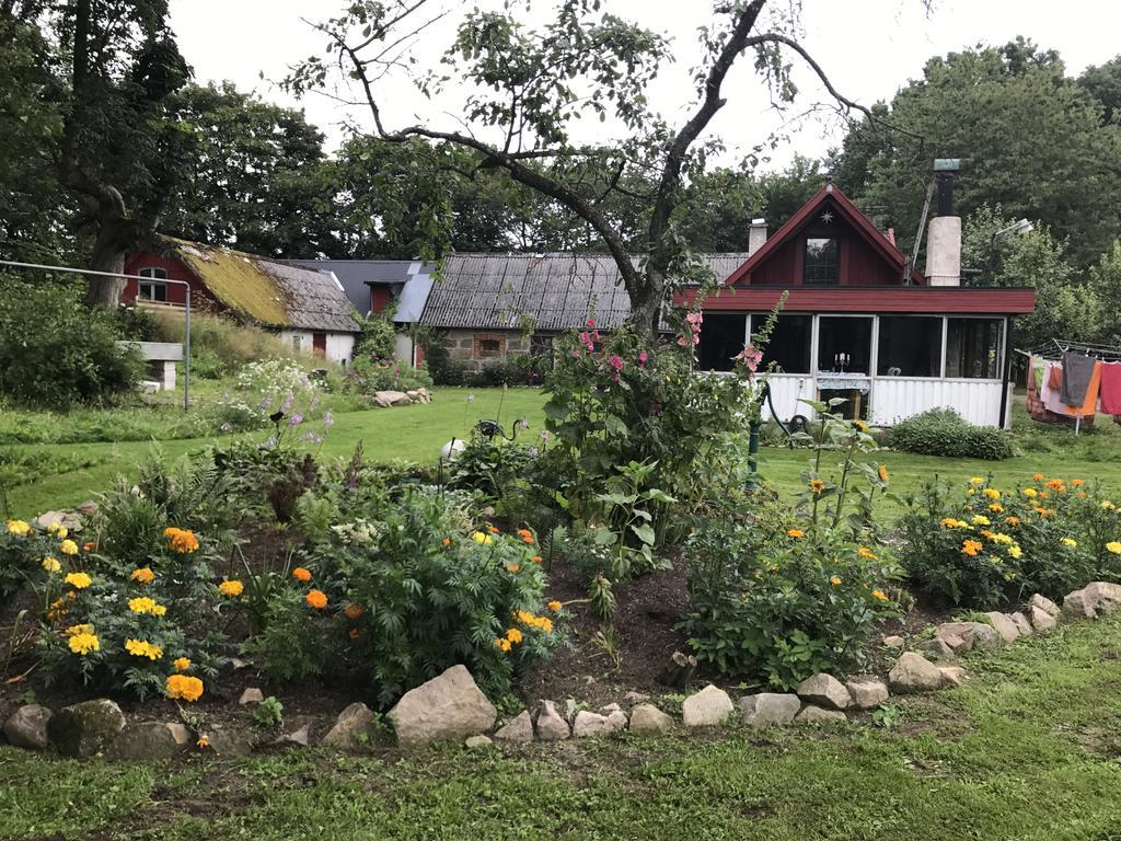 Farm Stay Happy Dogs Ranch Veberöd Esterno foto